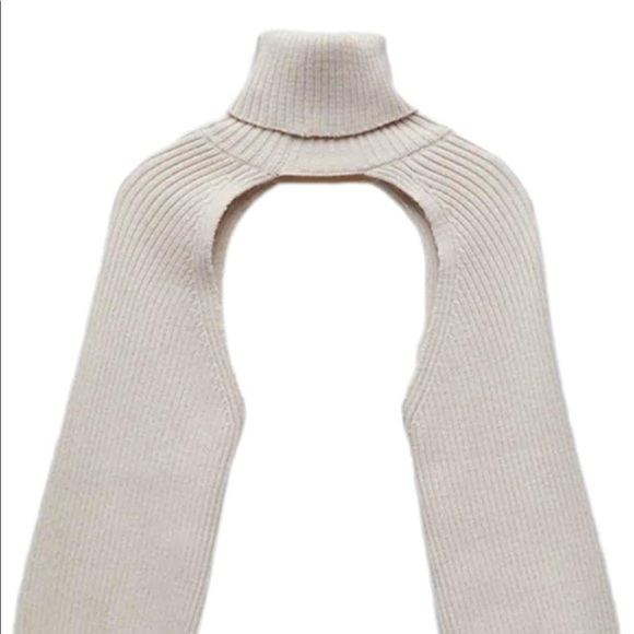 Turtleneck micro crop sweater - Picture 3 of 4